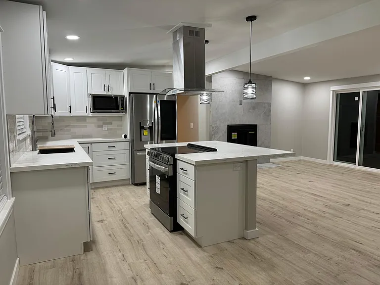 16209 Lake Hills Blvd — Photo 11