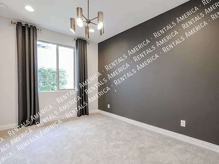 8817 W Luke Ave — Photo 23
