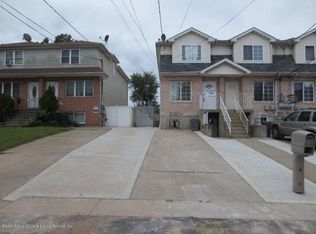 106 South Ave, Staten Island, NY 10303