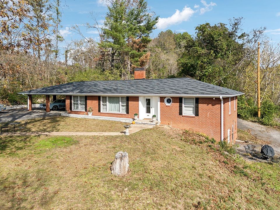 1st image of 404C Van Hook Dr