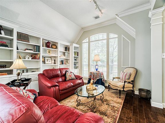 5th image of 2134 Morning Park Dr