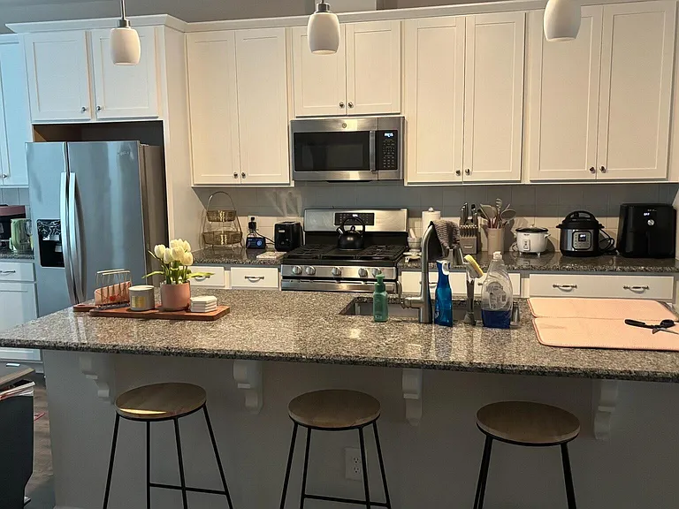 1221 Commack Dr — Photo 10