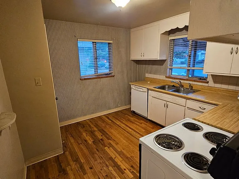 626 S Whitcomb St — Photo 6
