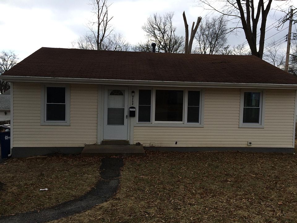 1st image of 9752 Flora Ave