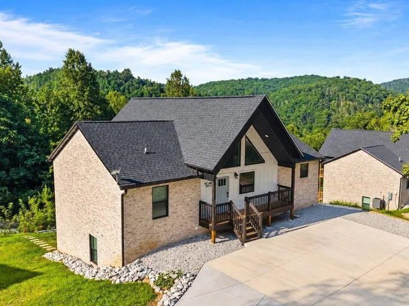 133 Pool Dr, La Follette, TN 37766