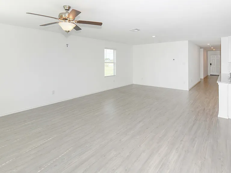 1074 Finesse Ln — Photo 5
