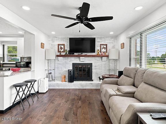 3rd image of 2753 Coral Ridge Rd