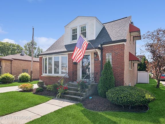 4th image of 4303 W 109th St