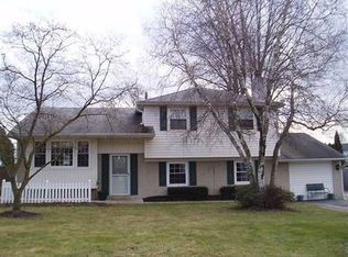 33 Latchstring Ln, Hatboro, PA 19040