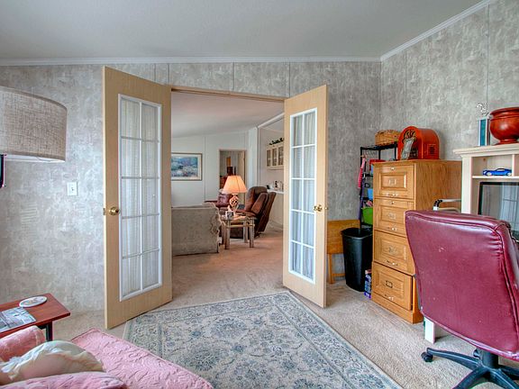5th image of 1563 Lantana Ave
