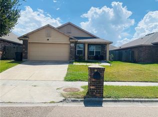2925 Cantabria St, Corpus Christi, TX 78415