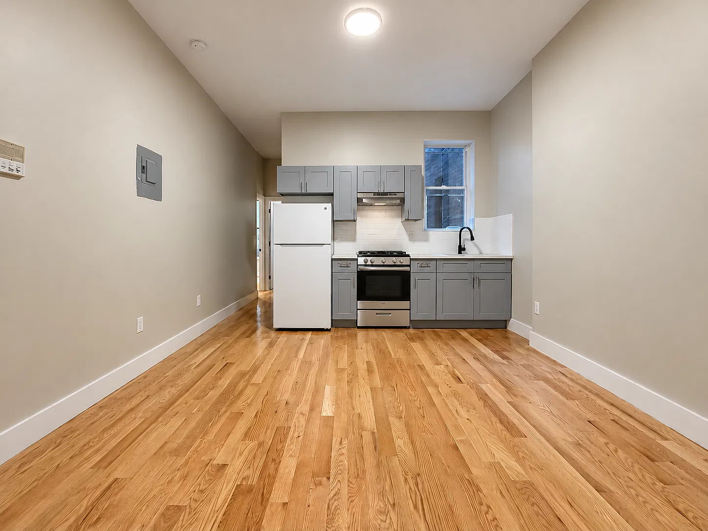 304 Stuyvesant Avenue — Photo 2