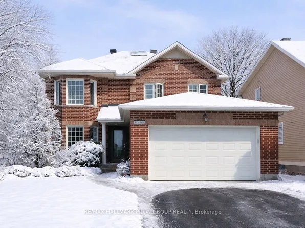 6109 Silverbirch St, Ottawa, ON K1W 1C5