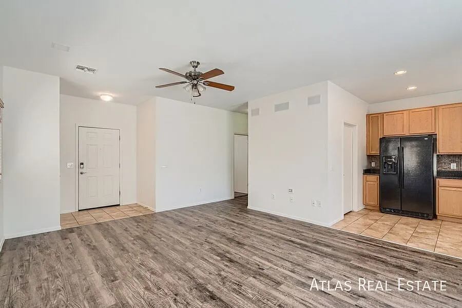 4 Bedroom Southwest Home near Casino Del Sol — Photo 3