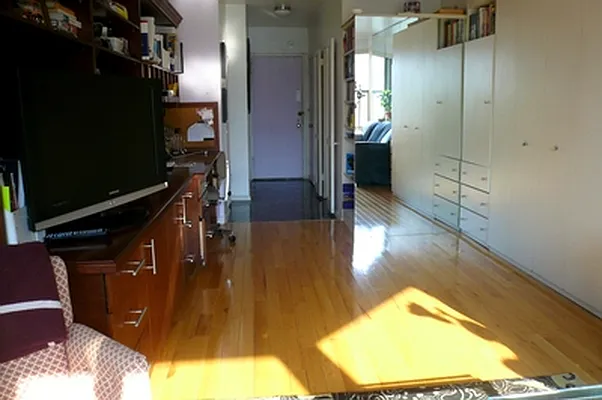 Rented by Akam Sales and Brokerage | media 14