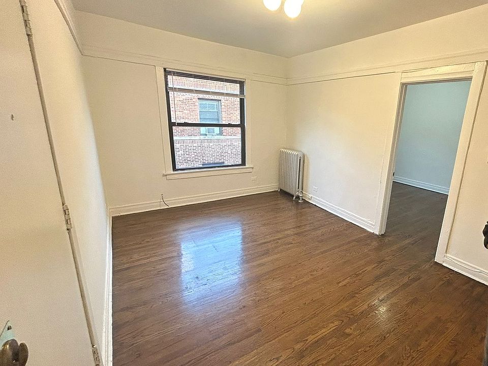 1st image of 934 W Sunnyside Ave