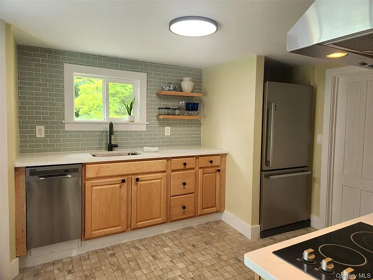 29 Cherry St — Photo 17
