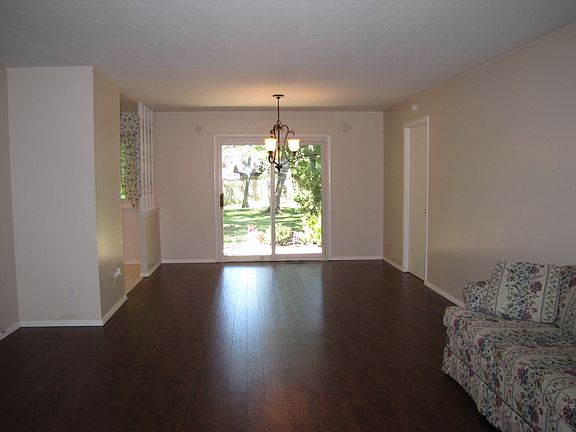 4th image of 8283 Findley Dr