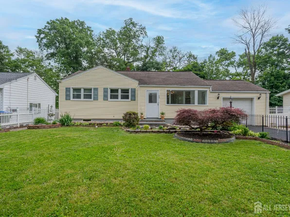 69 Monmouth Ave, Edison, NJ 08820