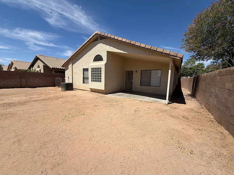 1225 N 159th Dr — Photo 17