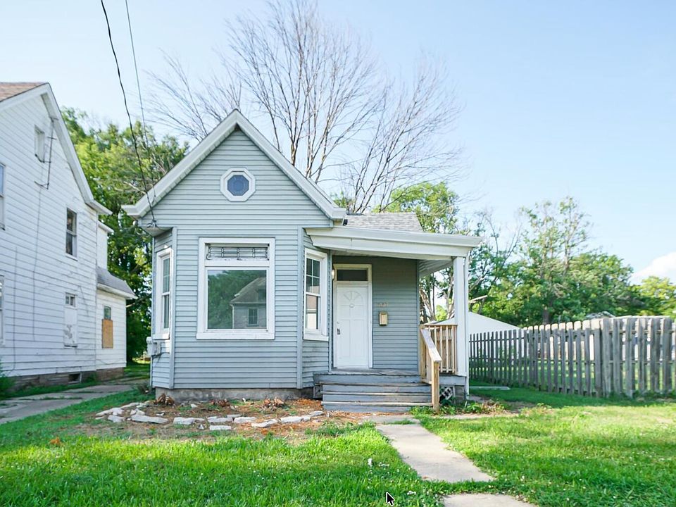 1st image of 1107 E Frye Ave