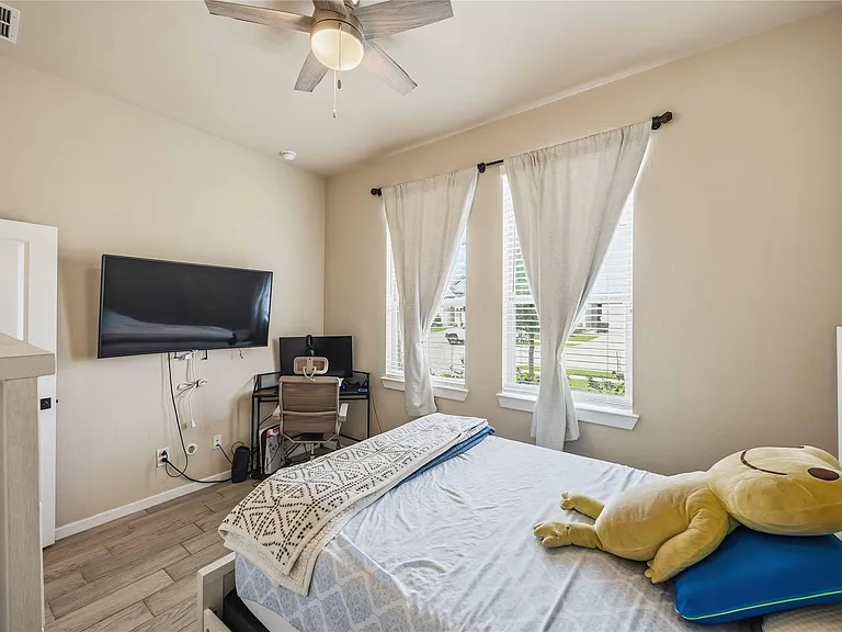 4606 Seabourne Landing Dr — Photo 9