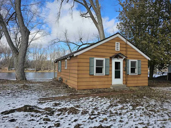 E9292 County Road X, New London, WI 54961