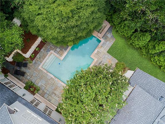 5th image of 82 Blackland Rd NW