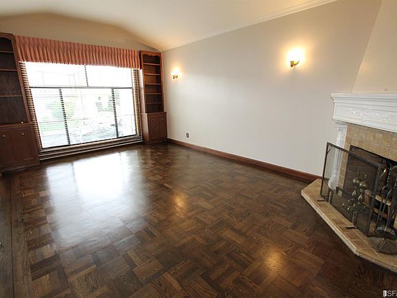 2nd image of 500 Cayuga Ave