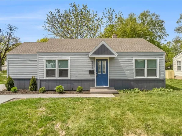 8222 Santa Fe Dr, Overland Park, KS 66204