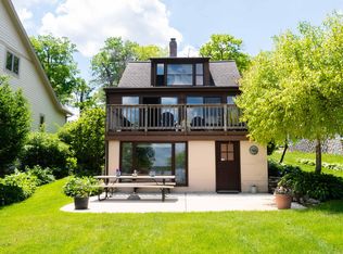 N27W27306 Woodland Dr, Pewaukee, WI 53072