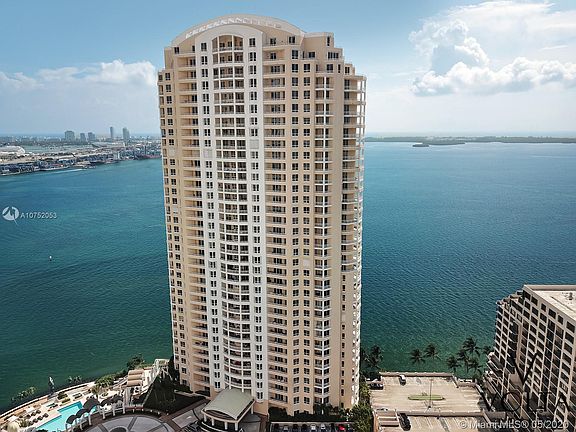 2nd image of 808 Brickell Key Dr APT 1206