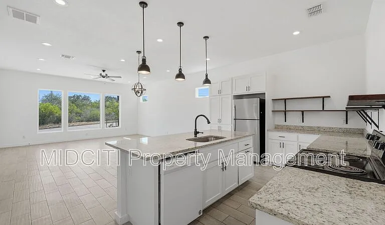 893 E Mather St — Photo 9