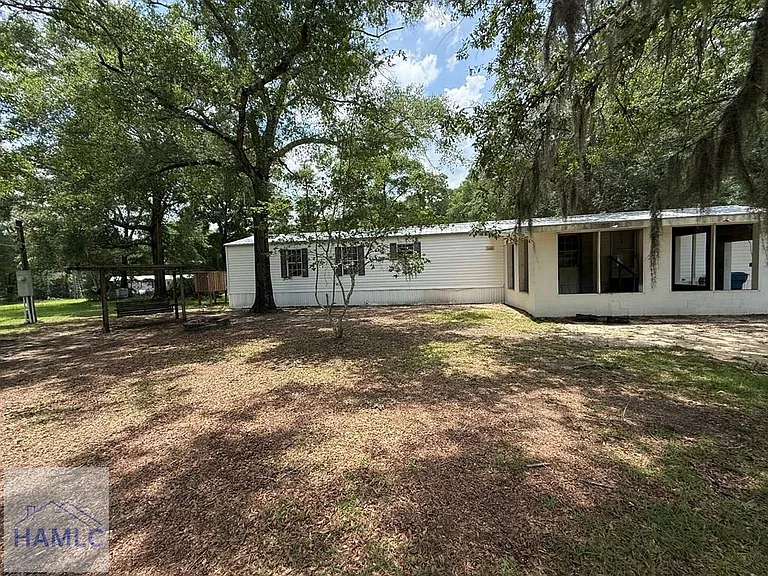 106 Cravey Ln — Photo 2