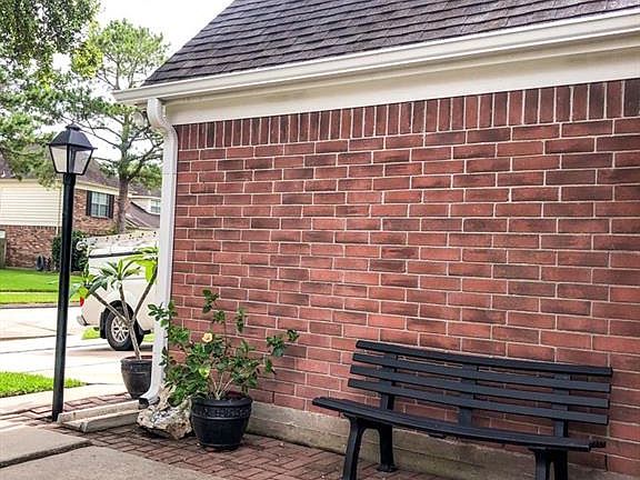 4th image of 18030 Berry Branch Dr
