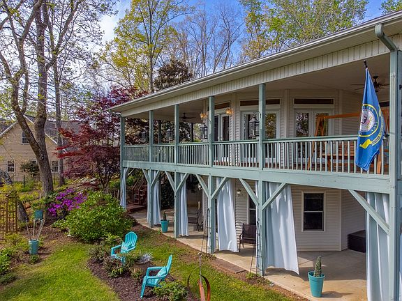2nd image of 218 Lakeshore Dr