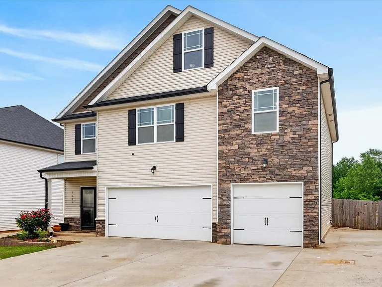 1264 Black Oak Cir — Photo 47