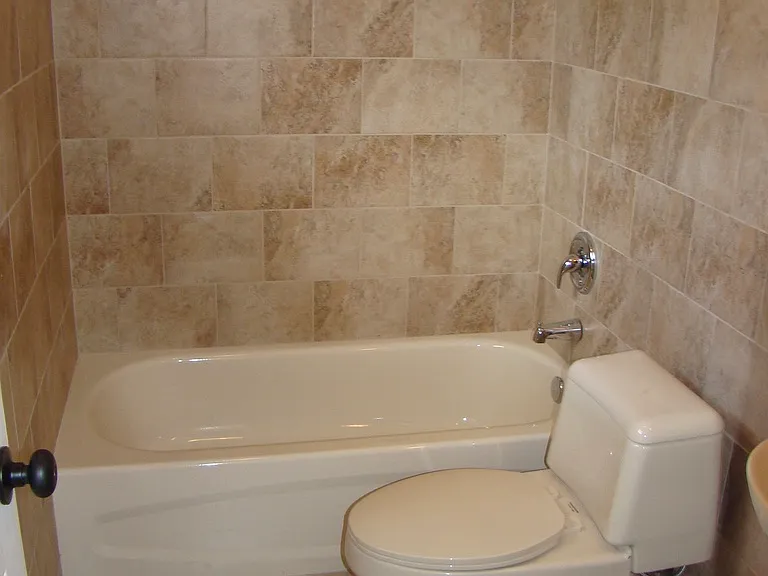 309 SE 10th Ave #3 — Photo 7