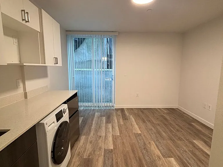 Bode Luna Park - 6 weeks Free & $99 Security Deposit OAC — Photo 23