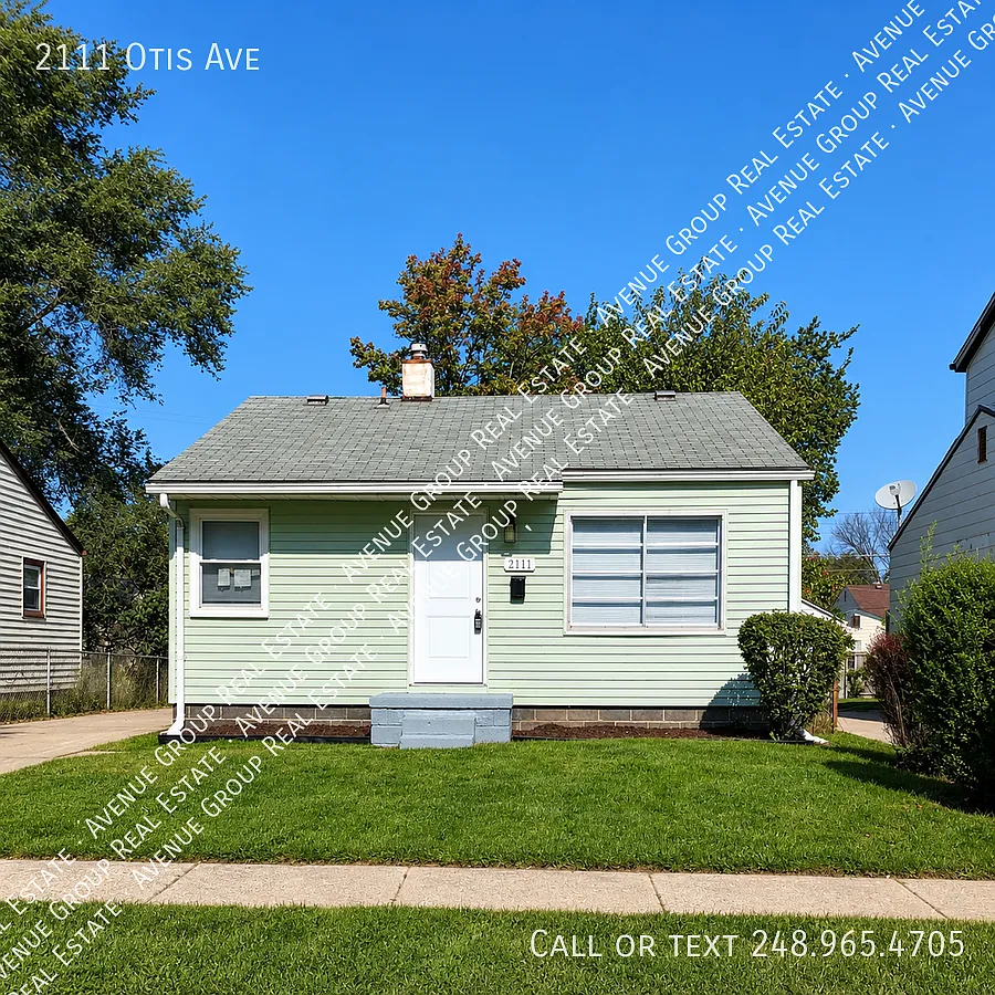 Beautifully Updated 3-Bedroom Lower Unit for Lease in Warren, MI — Photo 1