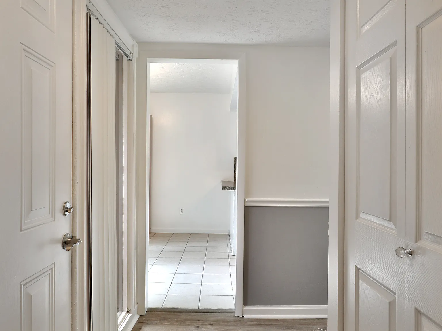 3 bed, 2.5 bath, 1570 sqft, $2,195 — Photo 3