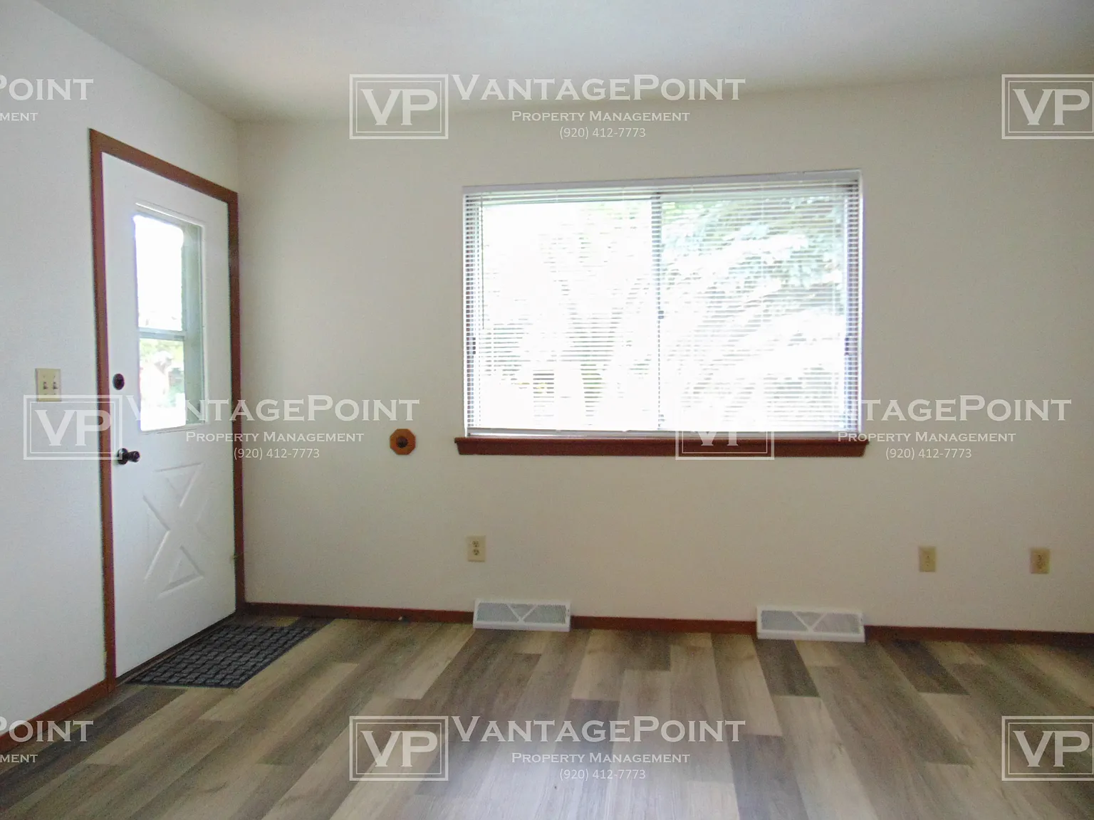 854 - 856 Martin Street - 856 — Photo 2