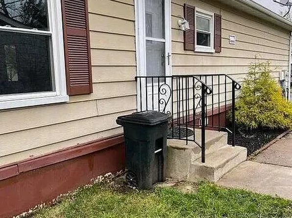 203 Sunset Ave, Pt Monmouth, NJ 07758