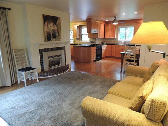 Family Room/Kitchen Combo