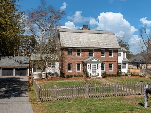 8 Judson Rd, Andover, MA 01810