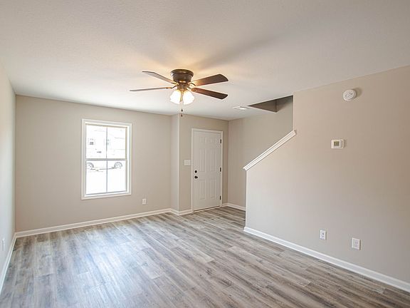3rd image of 256 Smithson Ln #D