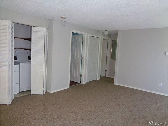3rd image of 6532 60th Pl NE
