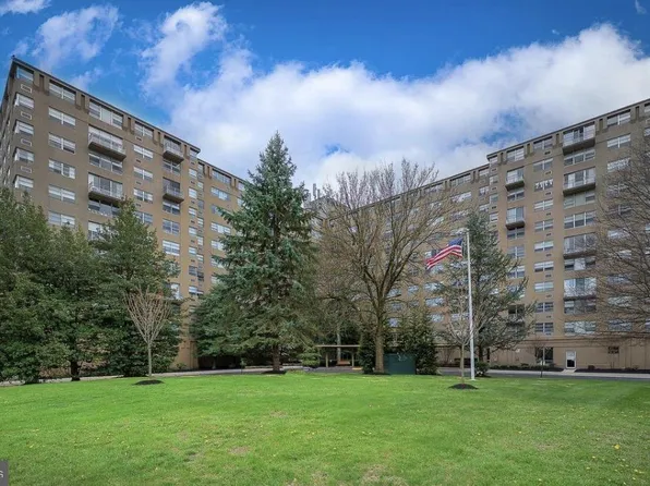 1030 E Lancaster Ave APT 402, Bryn Mawr, PA 19010