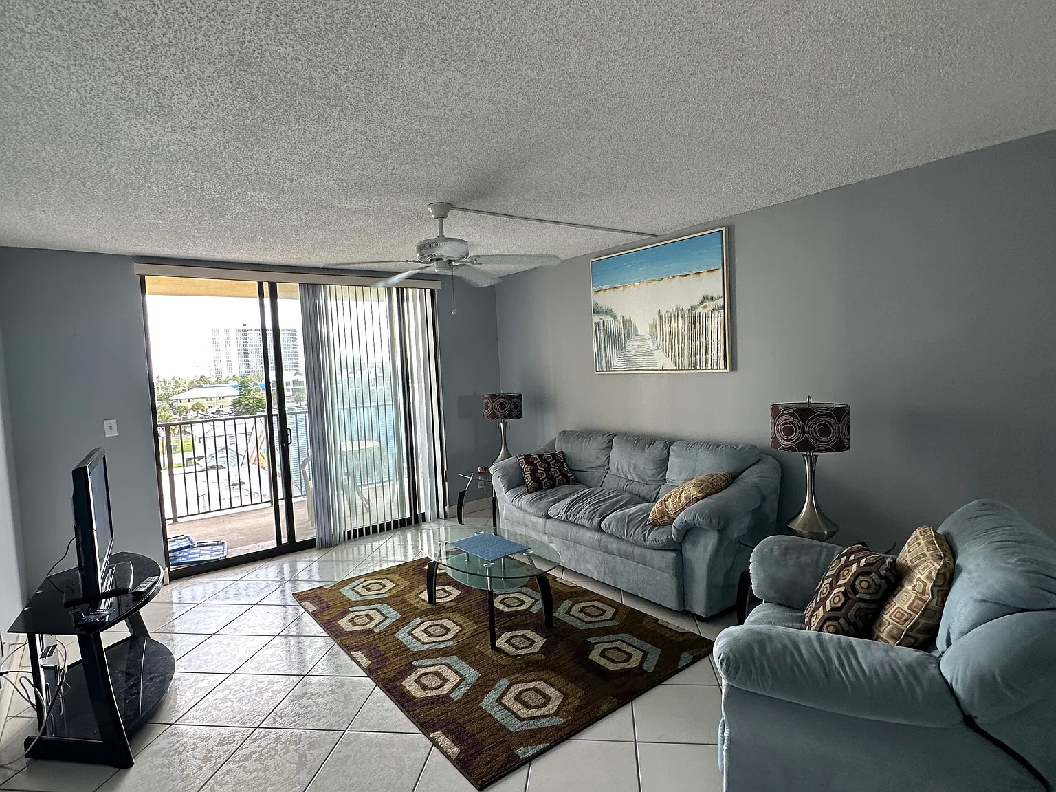2 bed, 1100 sqft, $2,150 — Photo 4