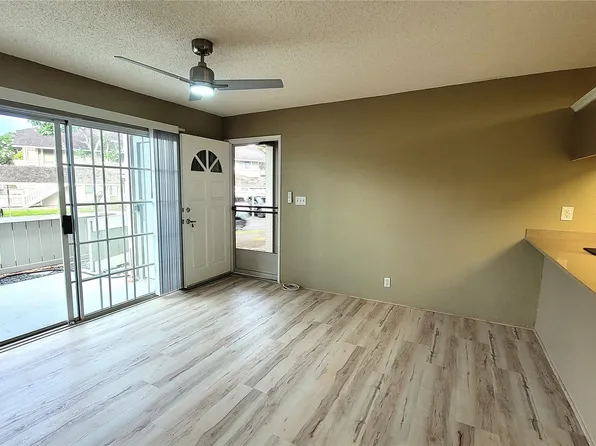 94-1412 Kulewa Loop #38F, Waipahu, HI 96797